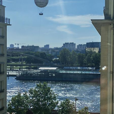 View Sur La Seine Apartment Paris Exterior foto